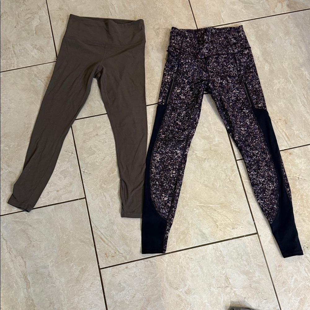 Stylish Women's Leggings - Brown and Black Floral